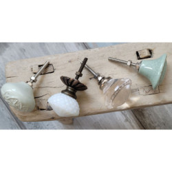 Zelená antik porcelánová úchytka s popraskáním Craez - 4*3 cm