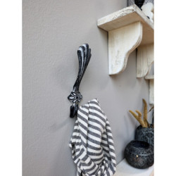 Granitový antik nástěnný trojitý háček s ornamentem - 8*4*18cm
