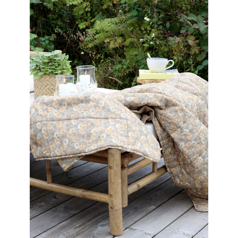 Latté bavlněný přehoz s květinovým motivem Quilt Flower - 130*180 cm
