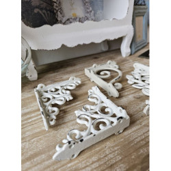 Krémová litinová konzole s ornamentem - 10*3,5*10cm