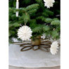 Béžový kulatý bavlněný koberec s větvičkami a šiškami Christmas Tree - Ø110 cm