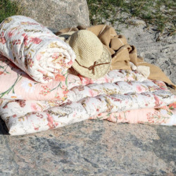 Krémová matrace s květy Aix Quilt Wild Flowers - 60*100 cm
